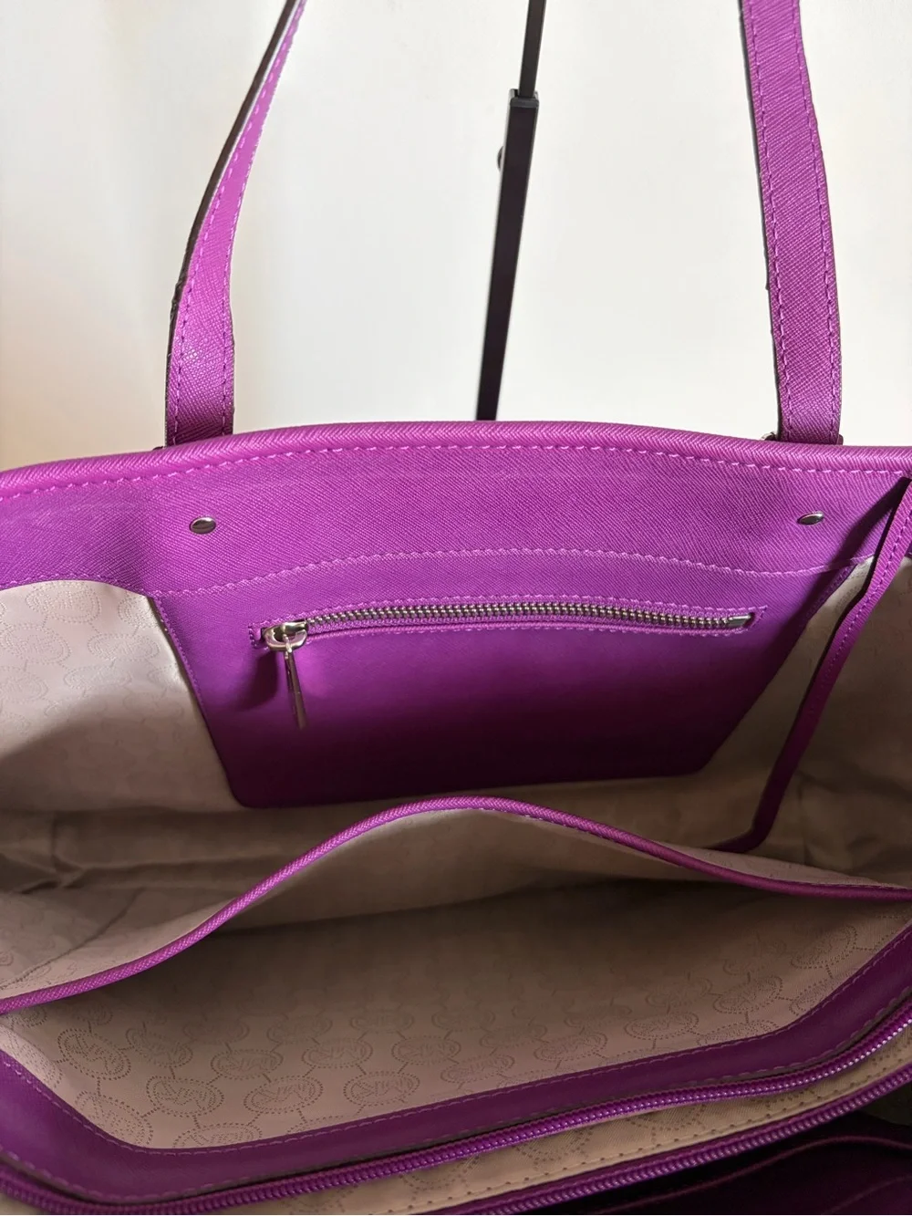 Michael Kors Jet Set Travel Multifunction Tote Saffiano Leather in Pomegranate